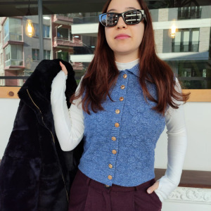 GOLD DÜĞMELİ ÖRGÜ SÜVETER