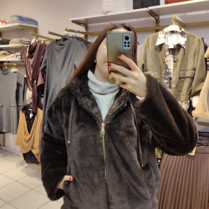 KAPÜŞONLU PELUŞ MONT